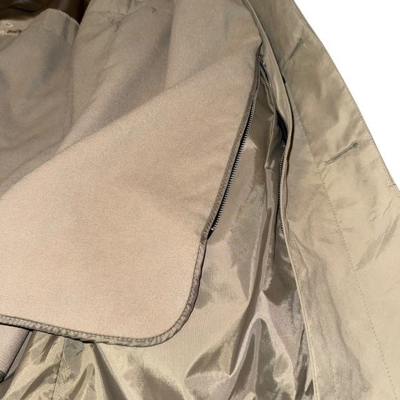 London Fog Men's Medium Regular Beige All Weather Zip Out Liner Mid Trench Coat - Picture 8 of 16